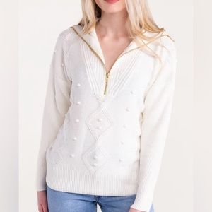White sedge sweater with zipper